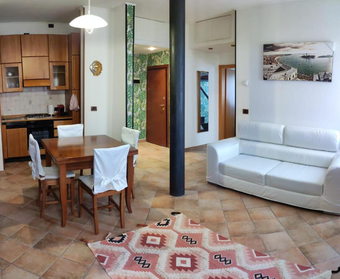 Sarika House Appartement Mestre Buitenkant foto